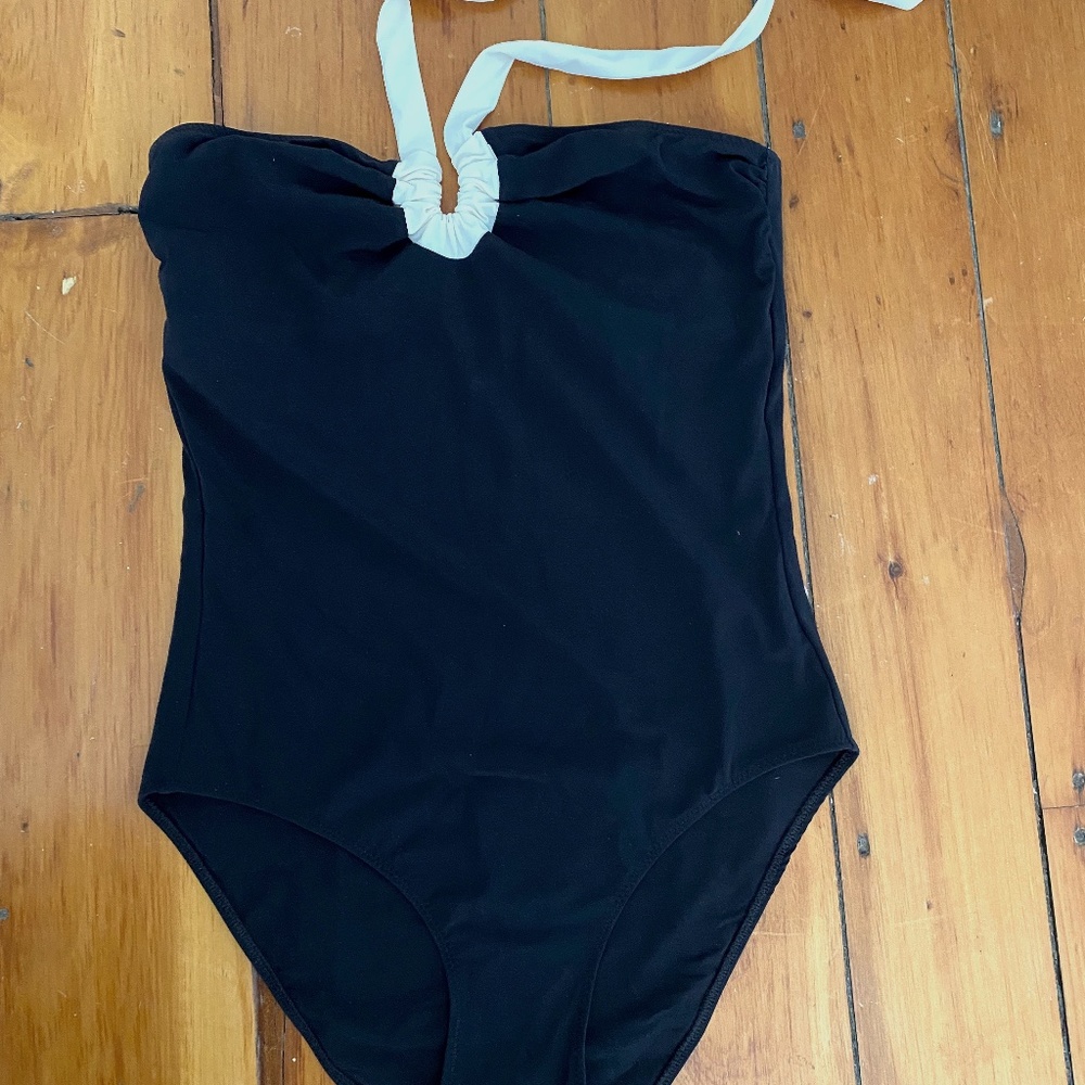 Araks Once Piece Size M